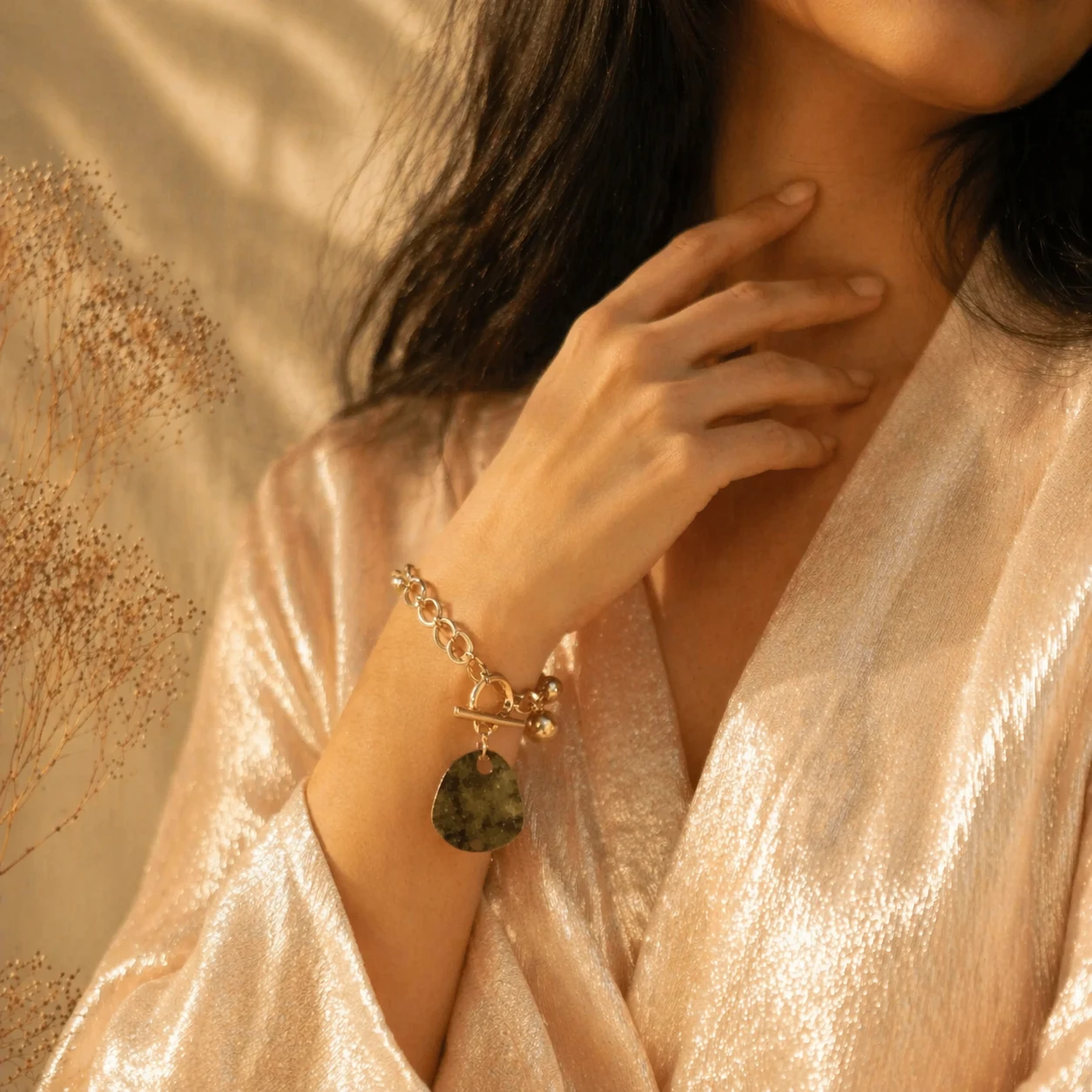 Swarns Pearl Muse Bracelet - Image 4