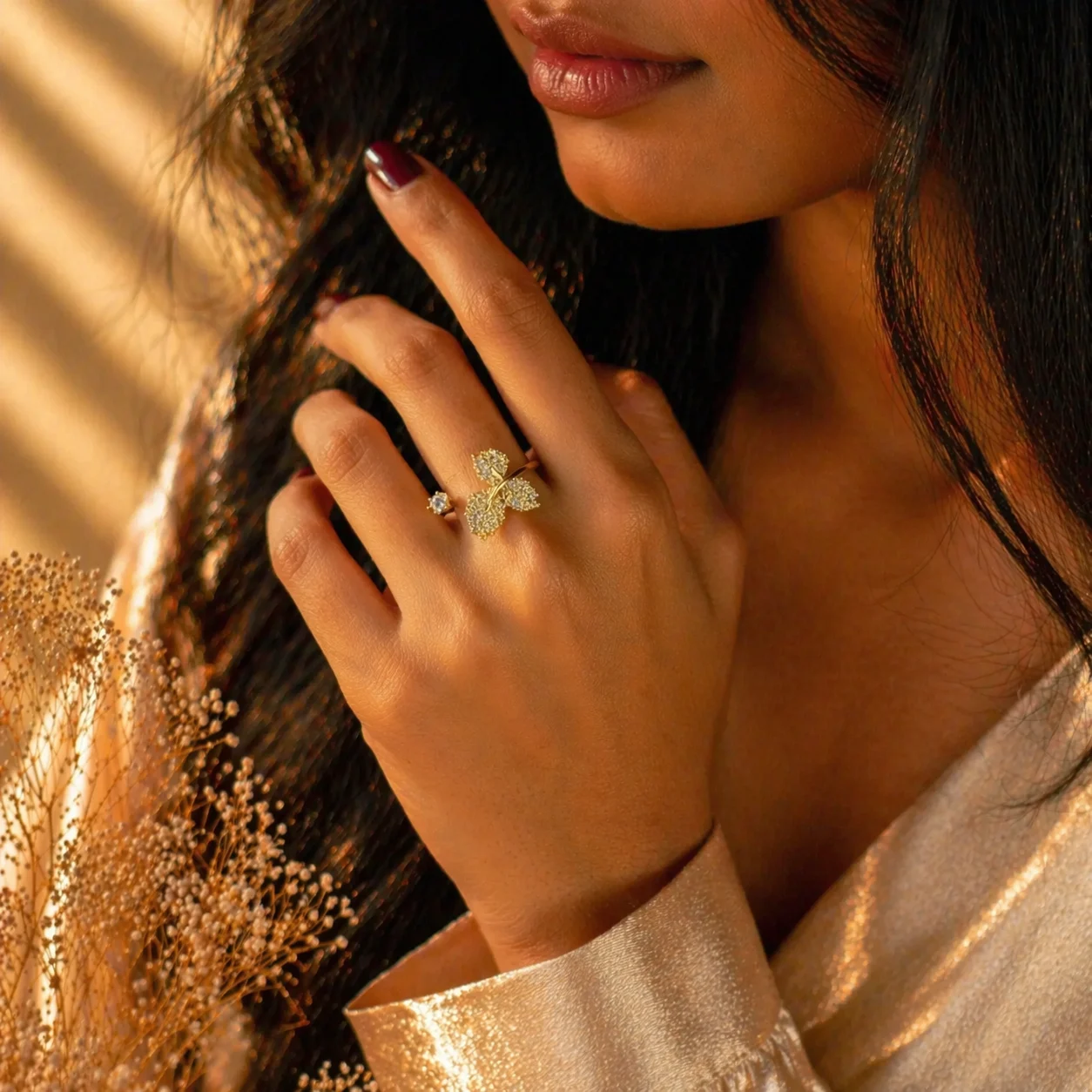 Swarns Luxe Flutter Ring - Image 4