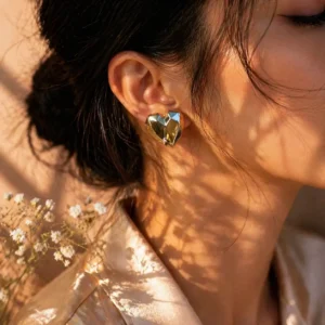 Swarns Aurex Heart Studs