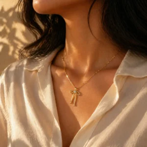 Swarns Aurelia Bow Pendant