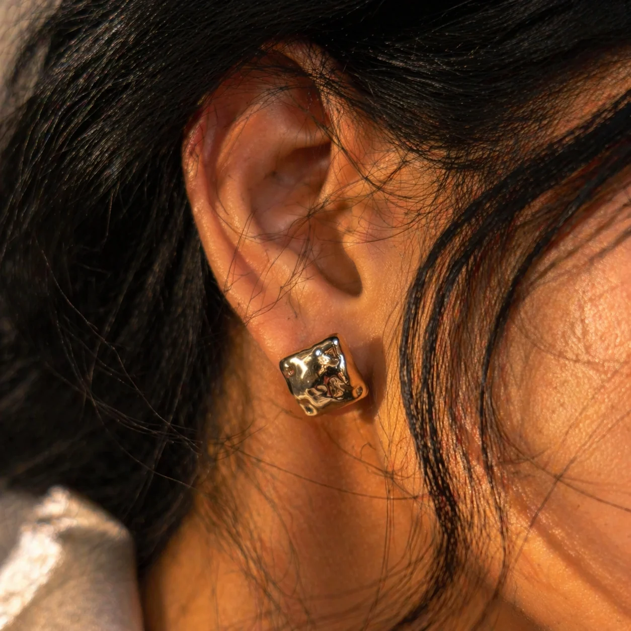 Swarns Viora Square Studs