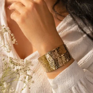 Swarns Monarch Texture Cuff