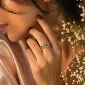Swarns Elara Fluid Ring