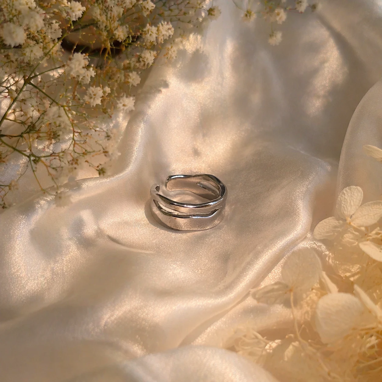 Swarns Orbit Flow Ring - Image 2